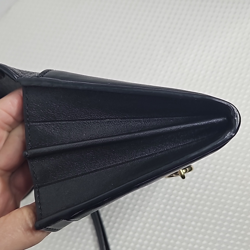 COACH WOMENS JADE  WRISTLET - Picture 9 of 9